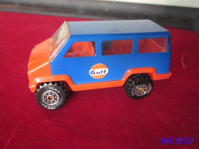 lot 109 image: Vintage Gulf Tonka Van....