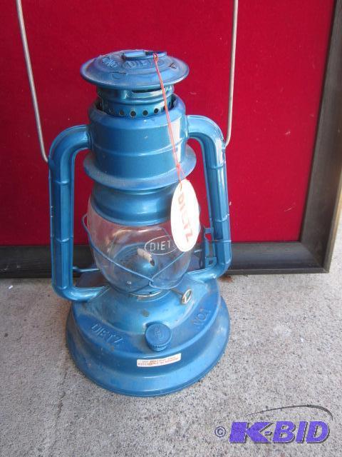 lot 122 image: Antique Oil Lamp