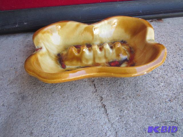 lot 133 image: 8 inch Maurice of California 1703 ash tray wi...