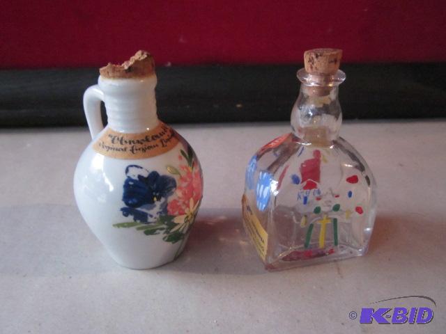 lot 64 image: Pair of vintage Lufthansa mini liquor bottles...