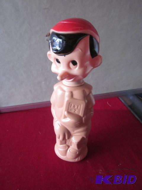 lot 78 image: Vintage Walt Disney Kolgate Palmolive Pinnoch...