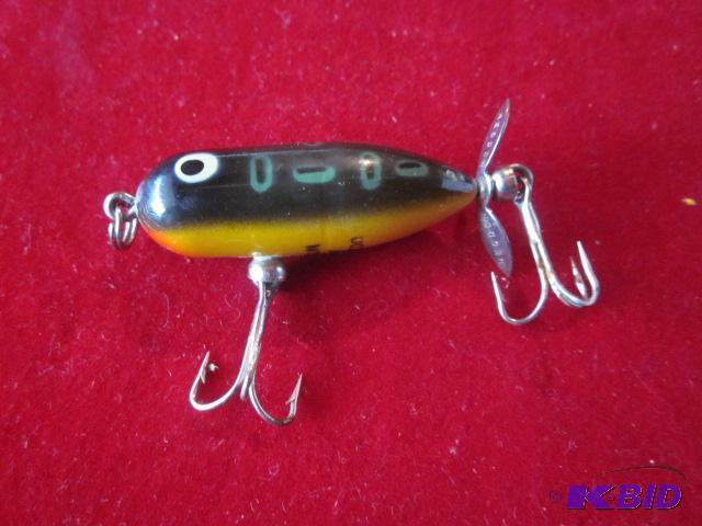 lot 83 image: Vintage Lure