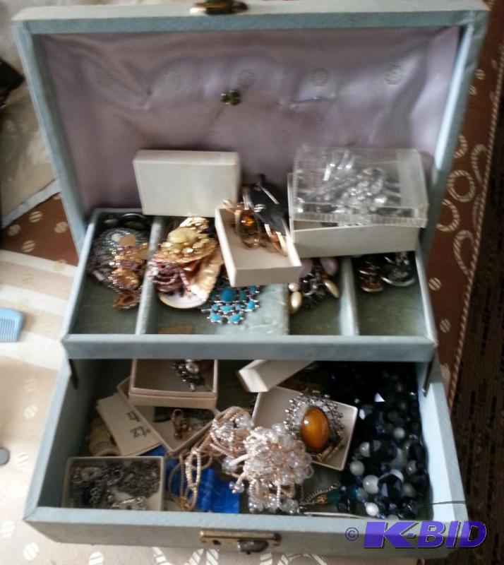 Vintage Jewelry box