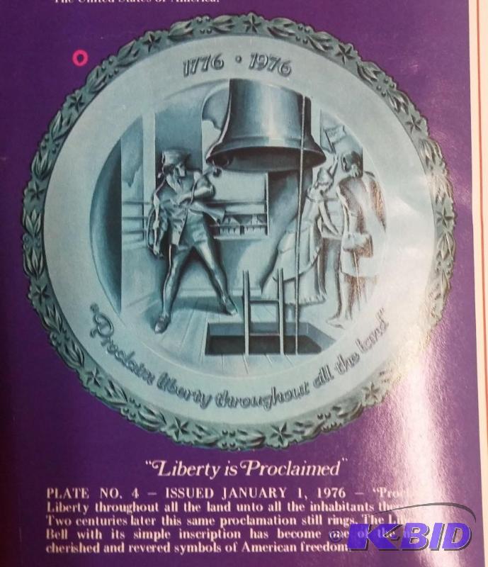 1976 Fenton A Portrait of Liberty Bicentennial Plate