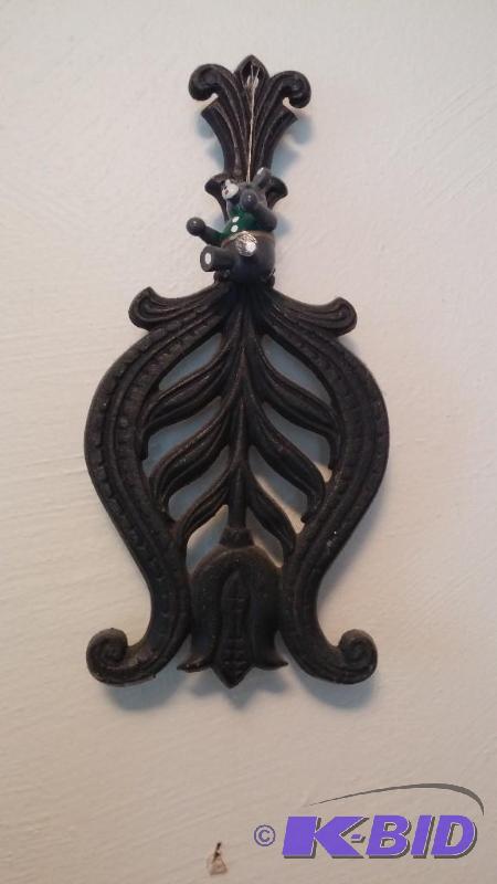 Trivet