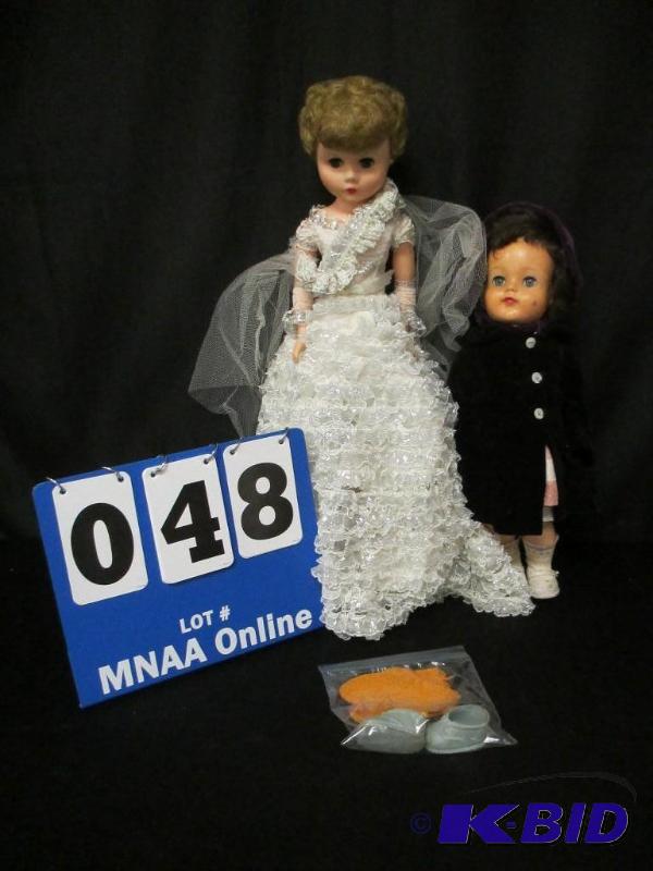 lot 00048 image: 2 Vintage Dolls - Ideal