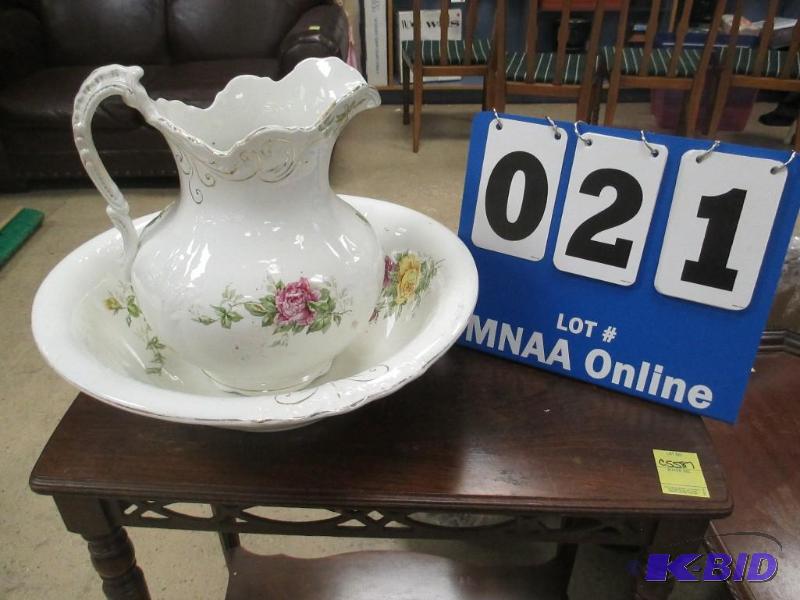 lot 21 image: Buffalo Pottery Pitcher & Bowl Set