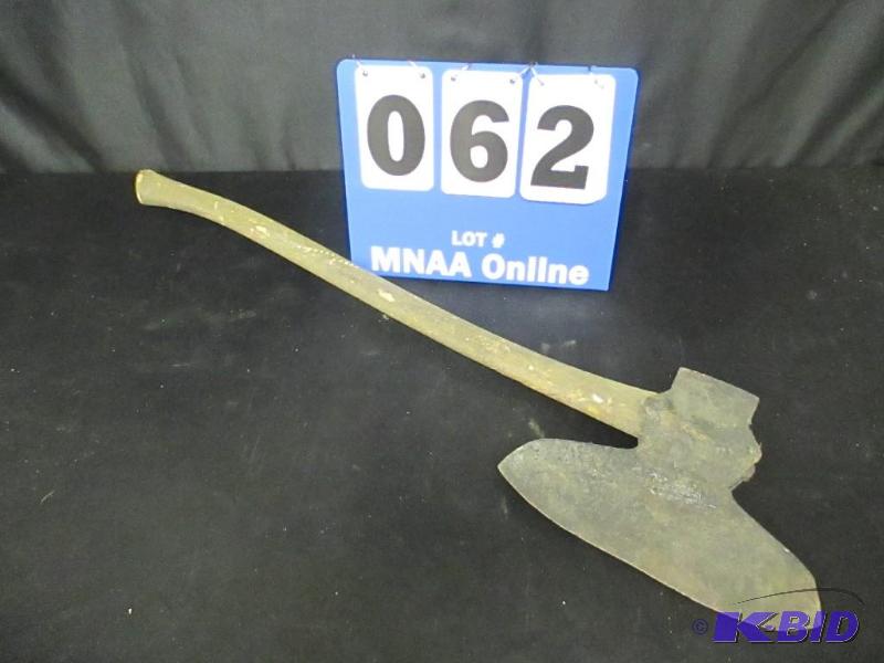 lot 62 image: Vintage Axe