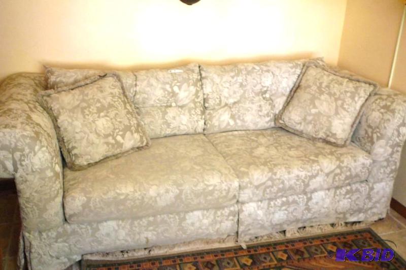 Bassett silver cloth couch with 2 throw pill...