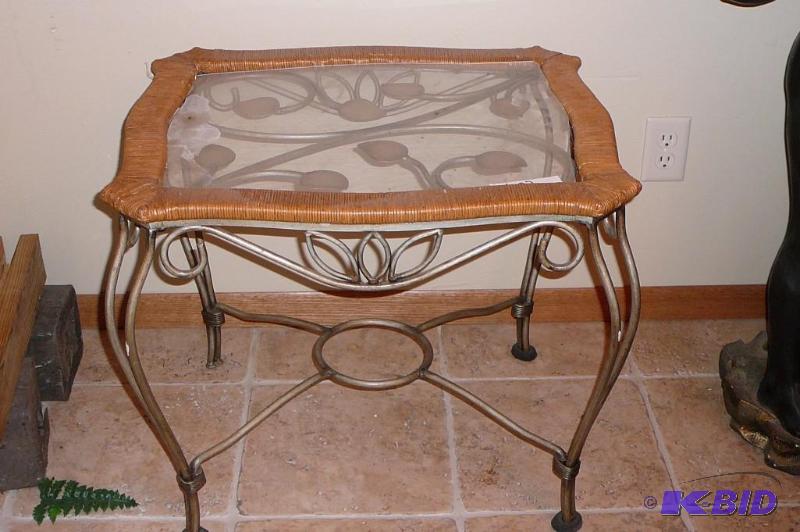 Wicker and steel end table no glass 21&quot ...