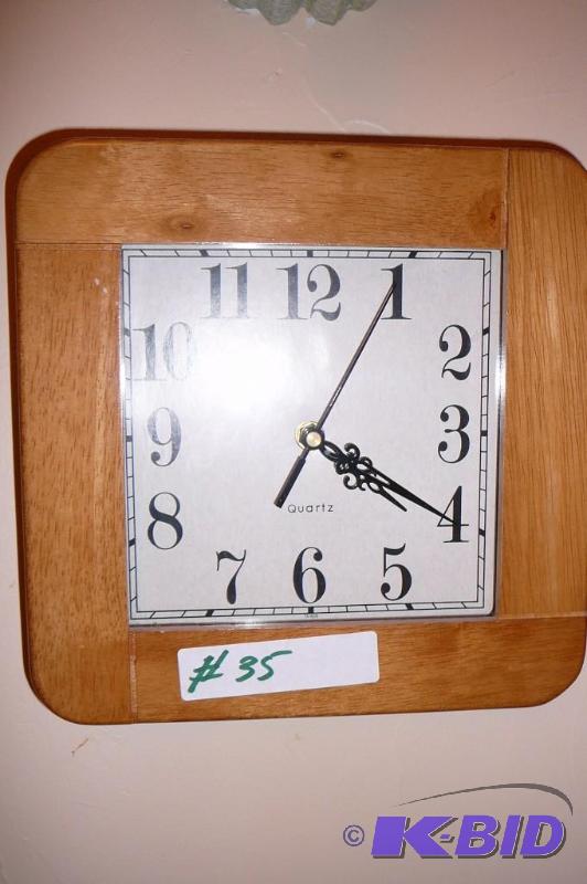 Quartz hanging clock 10&quot x 10&quot...