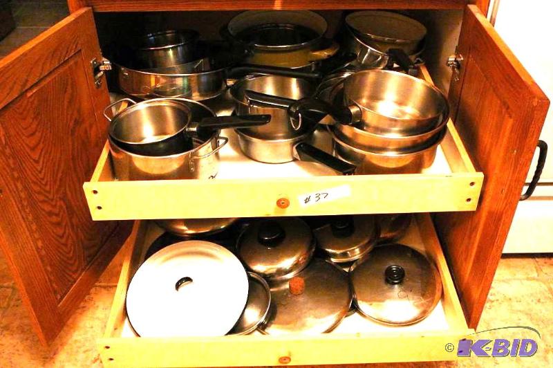 Large lot of miscellaneous pans and lids 16 c...