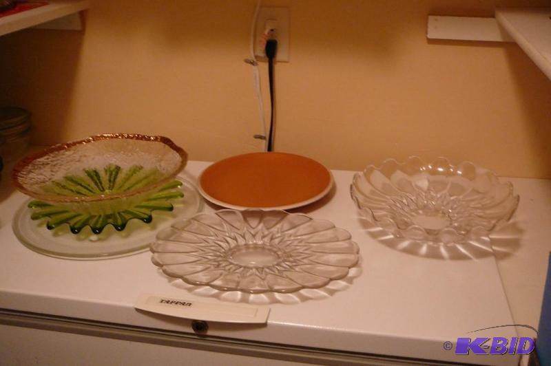 Decorative serving plates and bowls &nbsp...