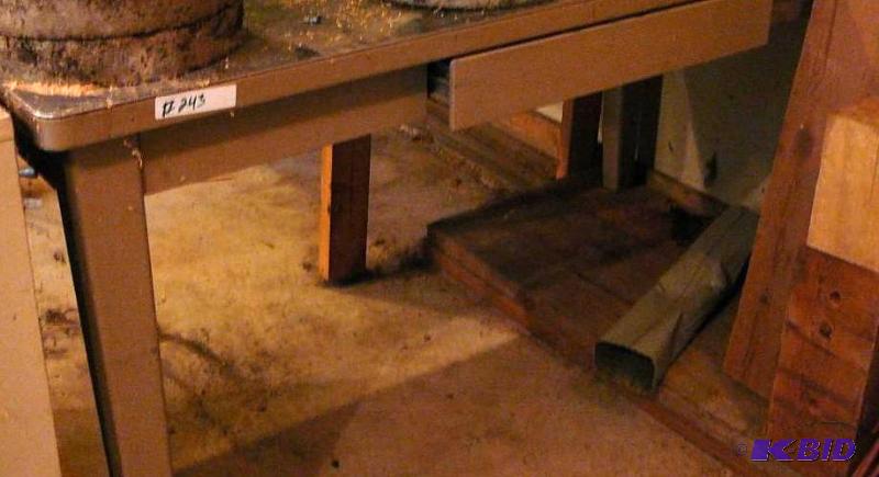 lot 243 image: Metal work bench with drawer 30&quotD x 60&q...