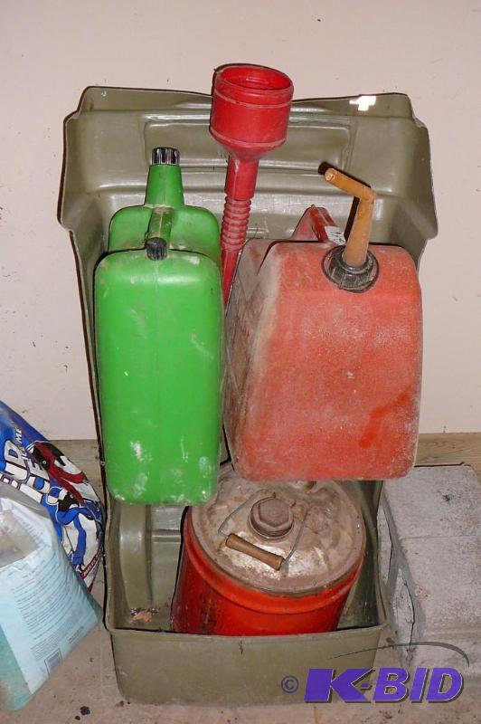 lot 246 image: 1- 6 gallon gas can 1- &nbsp5 gallon water j...