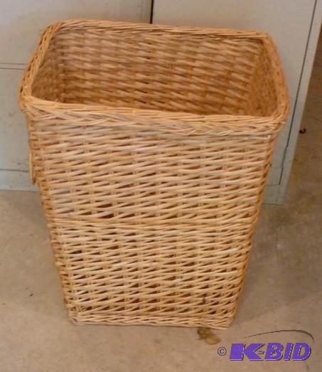 lot 258 image: Whicker clothes hamper and a lot of decorativ...