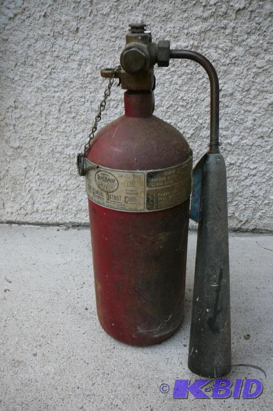 lot 261 image: General Quick aid Snofoe fire guard fire exti...