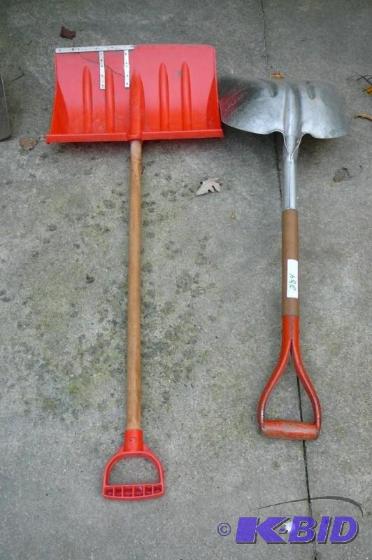 lot 284 image: Snow shovel and scoop shovel ...