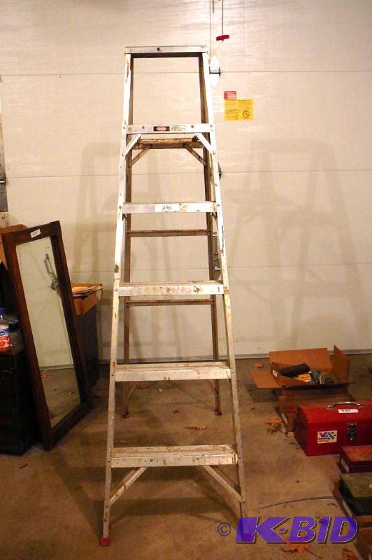 lot 290 image: Werner aluminum&nbspladder 6FT...
