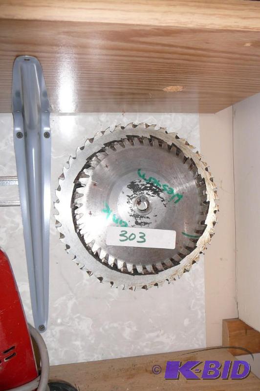 lot 303 image: Lot of miscellaneous saw blades ...