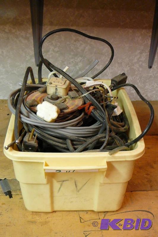 lot 314 image: Lot of miscellaneous TV cords and electrical ...