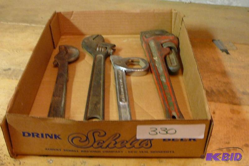 lot 330 image: Pipe wrench and crescent wrenches  ...