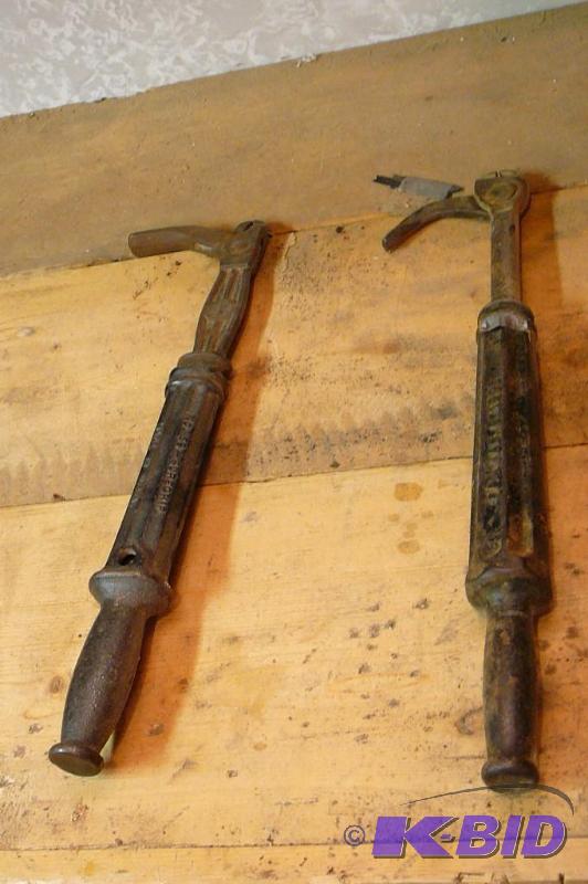 lot 347 image: 2 vintage nail pullers ...