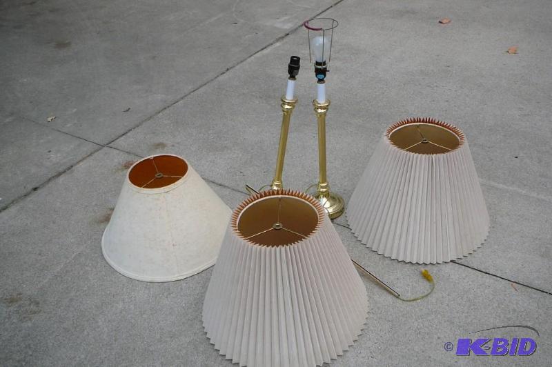 lot 368 image: 2 lamps and shades ...