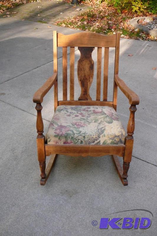 lot 370 image: Oak rocking chair with padded seat  ...
