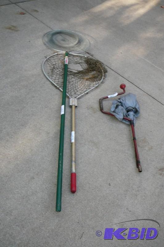 lot 371 image: 2 landing nets and hand auger ...