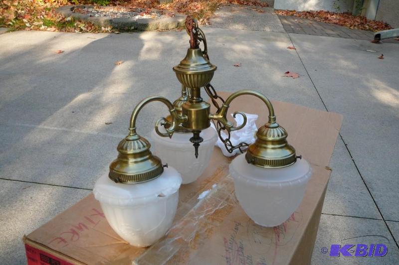 lot 379 image: Chandelier light fixture...