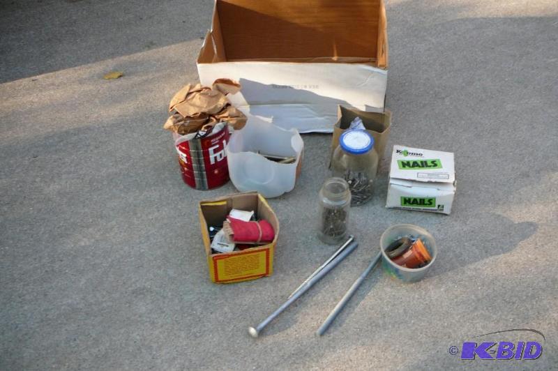 lot 382 image: Lot of misc&nbspnails and screws ...