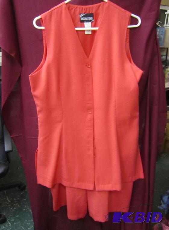 Coral short top suit