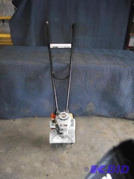 Small Echo Tiller   TC-2100  Starts and opera...