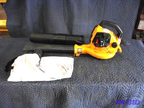 Poulan Pro Leaf Blower Vac   Starts and oper...