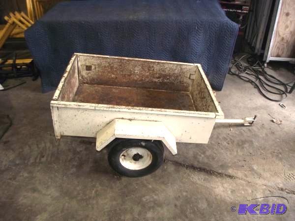 International Lawn and Garden Trailer   Tilts...