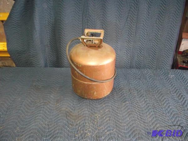 Portable Air Tank   Includes gage air nozzle ...