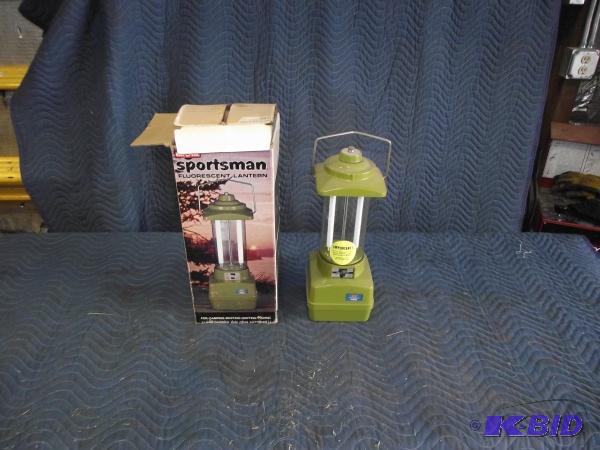 Rayovac 360 Battery Powered Lantern   Floresc...