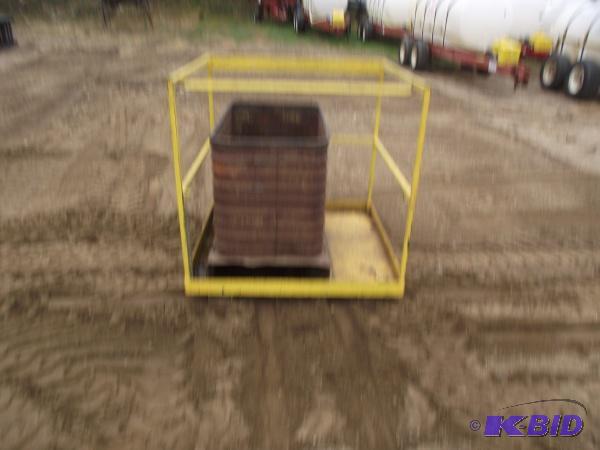 Portable Platform and Storage Container   Pla...