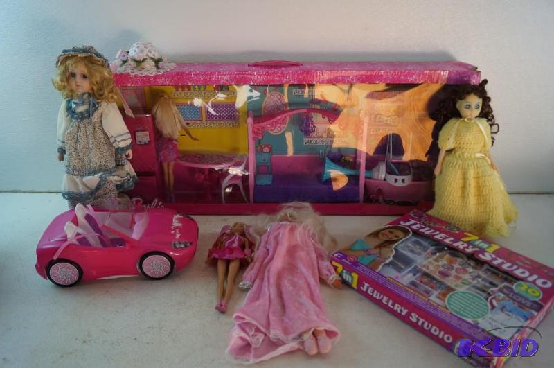 dolls