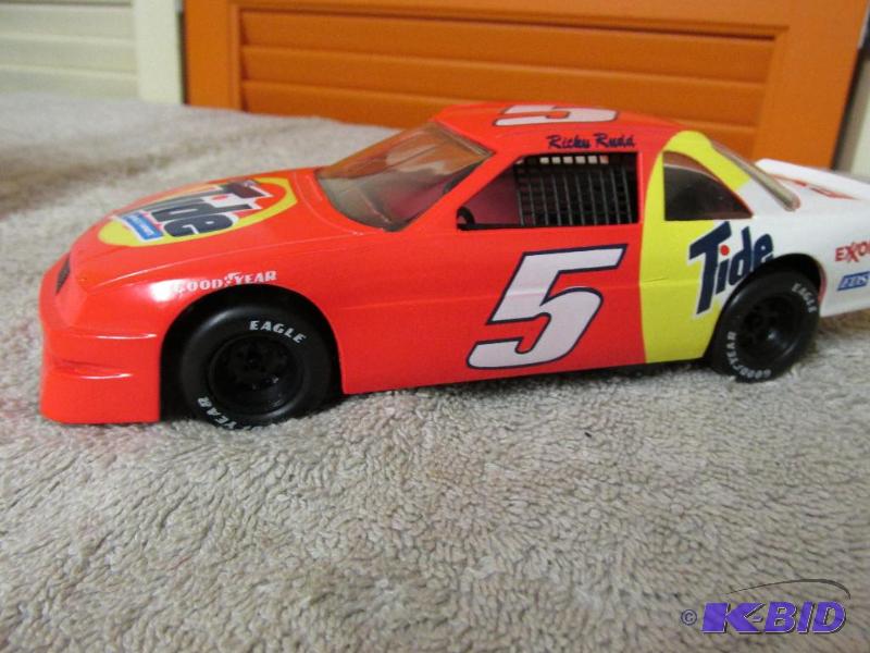 lot 27 image: 1992 Tide - Ricky Rudd - #5