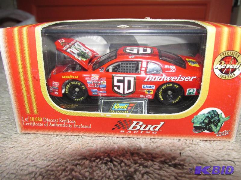 lot 31 image: 1998 Chevrolet Monte Carlo - #50 - Louie Budweiser