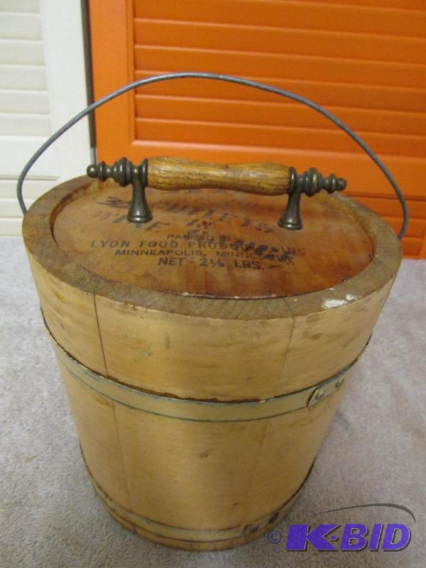 lot 4 image: Great old Herring Bucket.