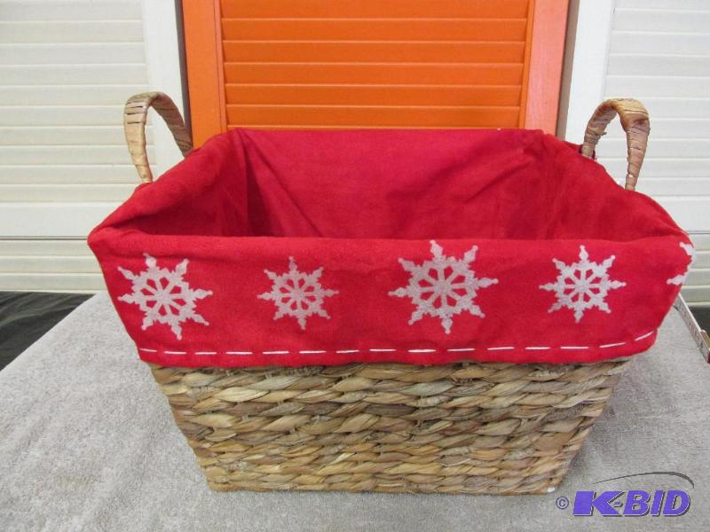 lot 89 image: Basket with Red Snow Flake Liner