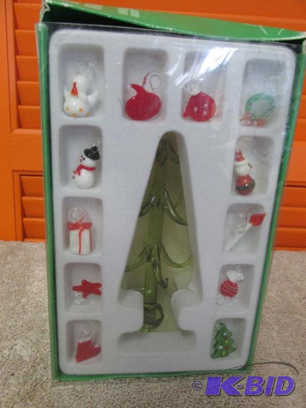 lot 90 image: Glass Christmas Tree with Ornaments