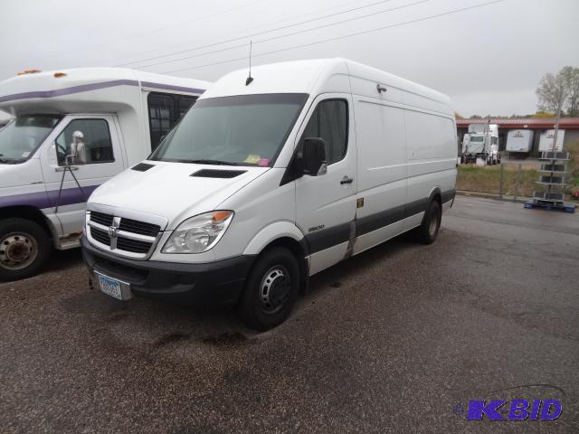 lot 8 image: 2008 Dodge Sprinter Dually. 251,346 miles on ...
