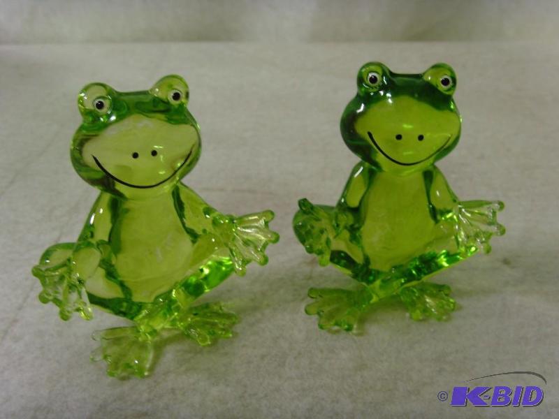 lot 118 image: Glass Yoga Frogs