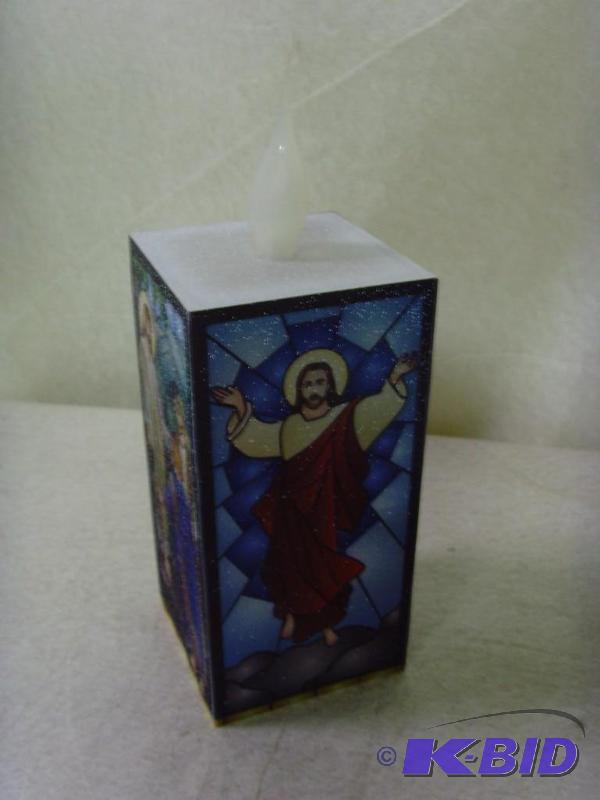 lot 119 image: Illuminated Jesus Accent Candle