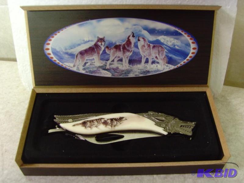 lot 14 image: Running Wolf Pack Knife & Case