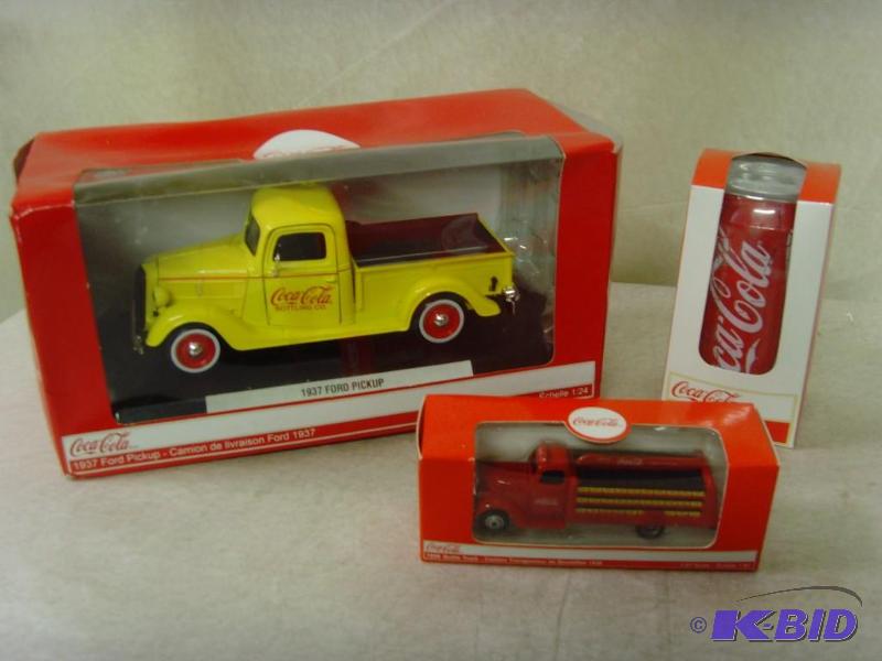 lot 33 image: Coca-Cola Collectibles